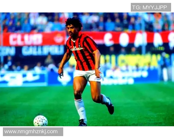 足球明星风采探秘与成长历程的深度分析与研究